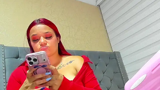 Snapshot of Imannejulienne chatting on 15, 5, 2026 Imannejulienne online show from 15, 5, 2026