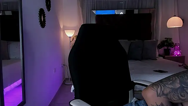 pamela reyes  online show from 27, 12, 2024