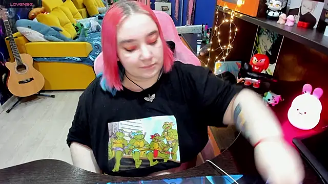 Softie Sofy online show from 6, 2, 2025