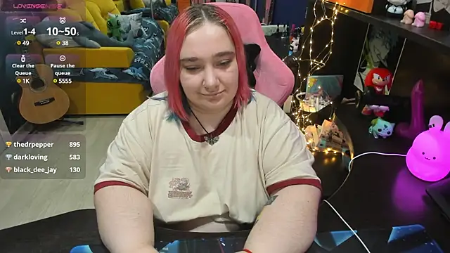 Softie Sofy online show from 13, 2, 2025