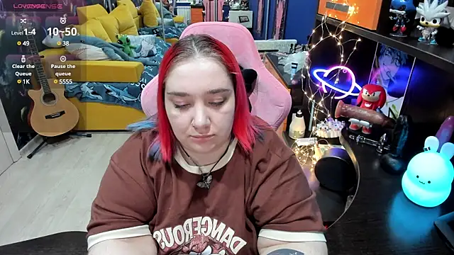 Softie Sofy online show from 12, 3, 2025