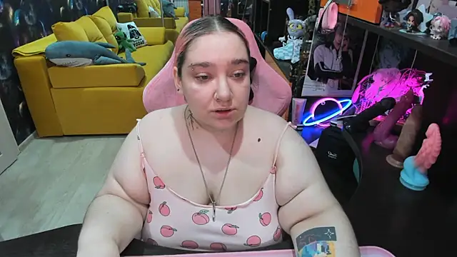 Snapshot of Softie_Sofy chatting on 25, 6, 2026 Softie Sofy online show from 25, 6, 2026