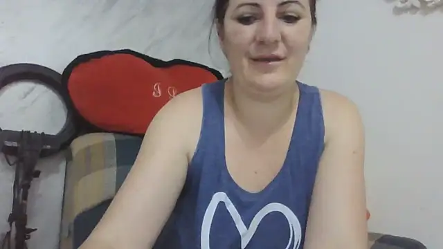 Snapshot of Naughtyredd chatting on 7, 6, 2026 Naughtyredd online show from 7, 6, 2026