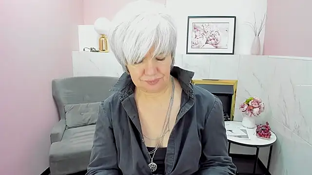 Snapshot of CarmenSoft chatting on 12, 12, 2024 CarmenSoft online show from 12, 12, 2024