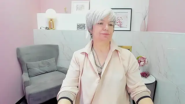 Snapshot of CarmenSoft chatting on 8, 1, 2025 CarmenSoft online show from 8, 1, 2025
