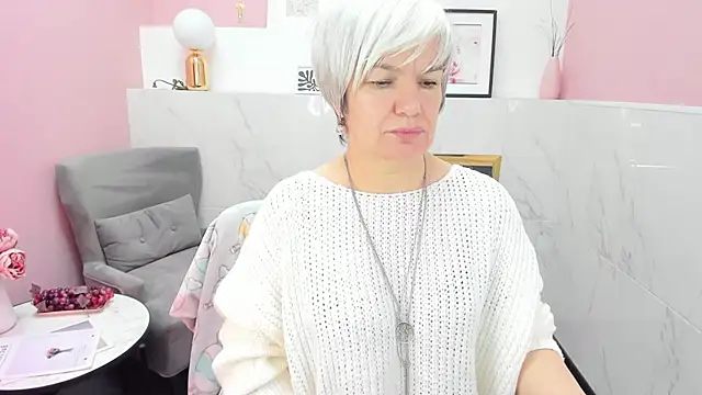 Snapshot of CarmenSoft chatting on 27, 1, 2025 CarmenSoft online show from 27, 1, 2025