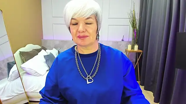 Snapshot of CarmenSoft chatting on 2, 2, 2025 CarmenSoft online show from 2, 2, 2025