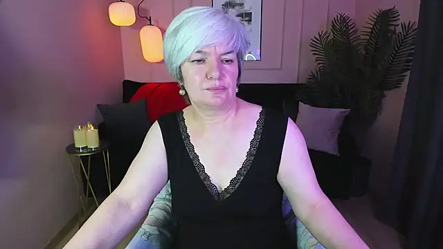 Snapshot of CarmenSoft chatting on 9, 2, 2025 CarmenSoft online show from 9, 2, 2025