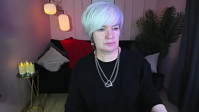 Snapshot of CarmenSoft chatting on 9, 2, 2025 CarmenSoft online show from 9, 2, 2025