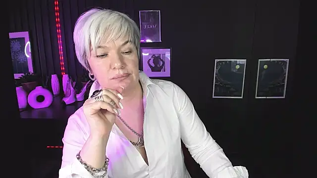 Snapshot of CarmenSoft chatting on 16, 2, 2025 CarmenSoft online show from 16, 2, 2025
