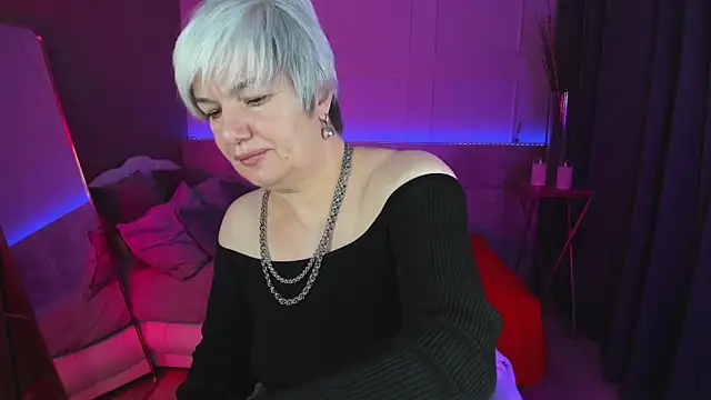 Snapshot of CarmenSoft chatting on 27, 2, 2025 CarmenSoft online show from 27, 2, 2025