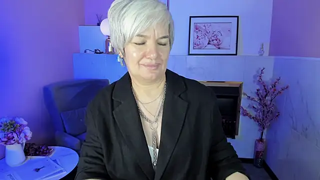 Snapshot of CarmenSoft chatting on 19, 9, 2025 CarmenSoft online show from 19, 9, 2025