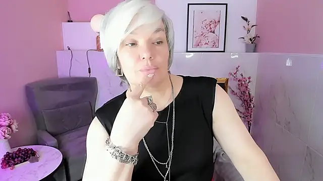 Snapshot of CarmenSoft chatting on 9, 5, 2026 CarmenSoft online show from 9, 5, 2026