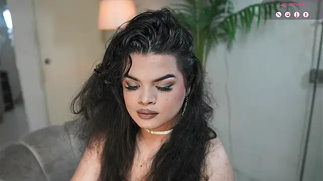 Snapshot of artechloe chatting on 24, 9, 2025 artechloe online show from 24, 9, 2025