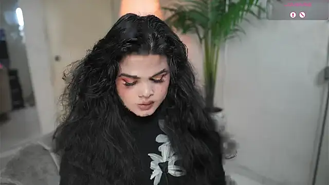 Snapshot of artechloe chatting on 25, 9, 2025 artechloe online show from 25, 9, 2025