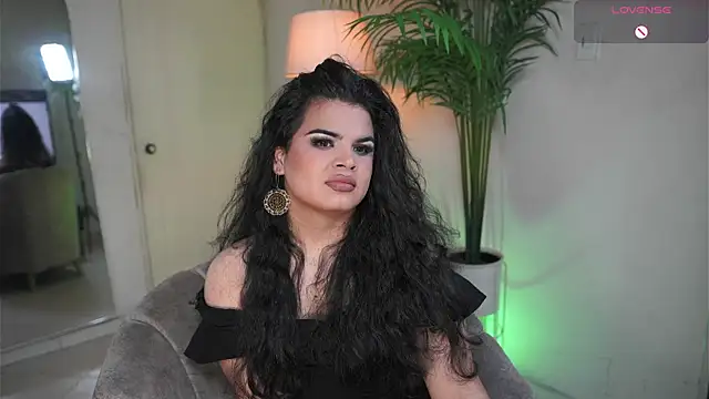 Snapshot of artechloe chatting on 5, 10, 2025 artechloe online show from 5, 10, 2025