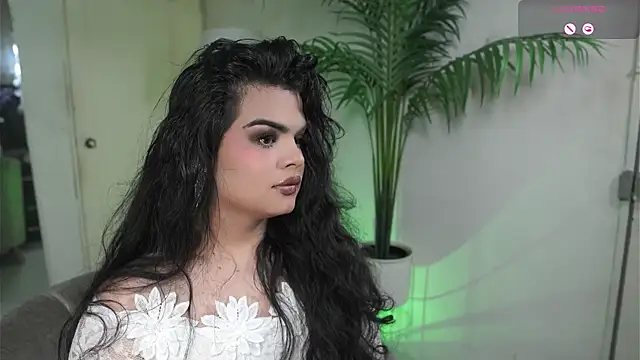 Snapshot of artechloe chatting on 8, 10, 2025 artechloe online show from 8, 10, 2025