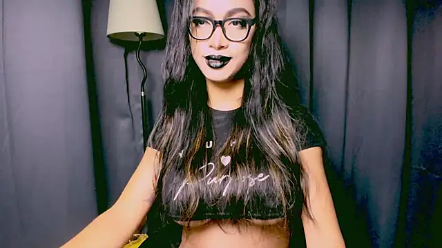 XXsexylongcockXX online show from 3, 12, 2024