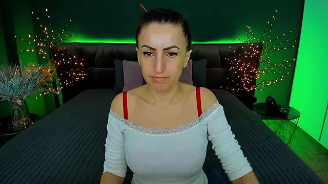 Rebecca Diamond online show from 26, 1, 2025