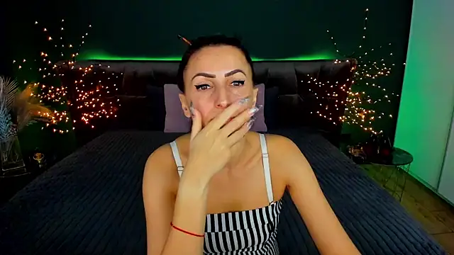 Rebecca Diamond online show from 5, 10, 2025