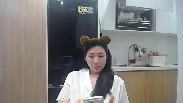 Asiagirll online show from 20, 5, 2026