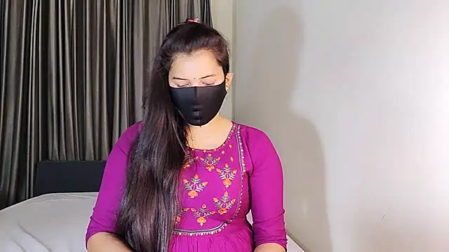 YourLovelyQueen online show from 15, 1, 2025