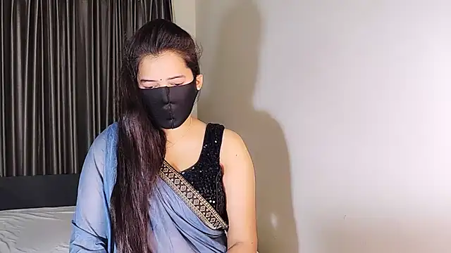YourLovelyQueen online show from 13, 2, 2025