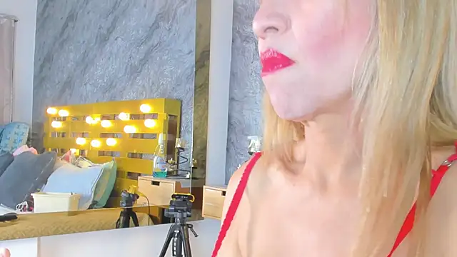 elena mature online show from 22, 2, 2025