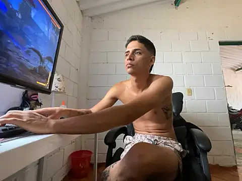 Snapshot of Max_TheHorseDick chatting on 12, 10, 2025 Max TheHorseDick online show from 12, 10, 2025