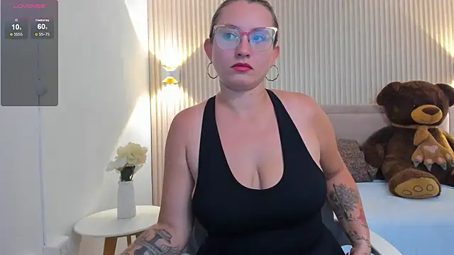 Snapshot of halaaa_1 chatting on 10, 7, 2026 halaaa 1 online show from 10, 7, 2026
