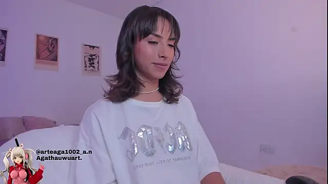 Moonlight1002 online show from 9, 10, 2025