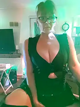 COUPLE4VOYEUR01 online show from 1, 2, 2025