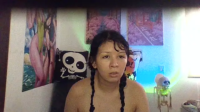 Snapshot of Haru_Queenn chatting on 18, 10, 2025 Haru Queenn online show from 18, 10, 2025