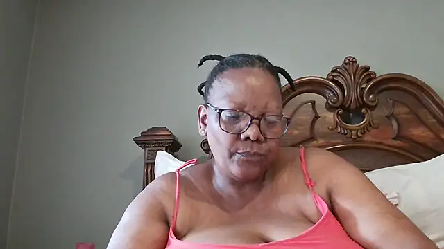 SEXYBOOBSNASS online show from 25, 1, 2025