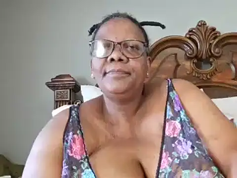 SEXYBOOBSNASS online show from 31, 1, 2025