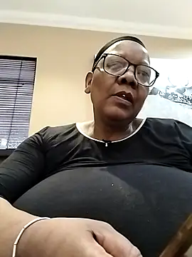 SEXYBOOBSNASS online show from 25, 9, 2025