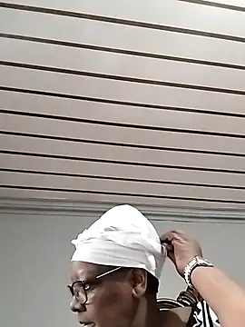 SEXYBOOBSNASS online show from 5, 10, 2025