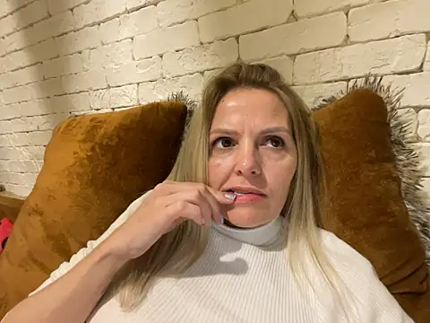 Angel girllovemy online show from 28, 2, 2025