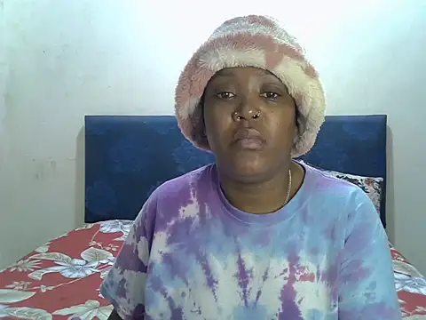 Snapshot of Spice202 chatting on 8, 9, 2025 Spice202 online show from 8, 9, 2025
