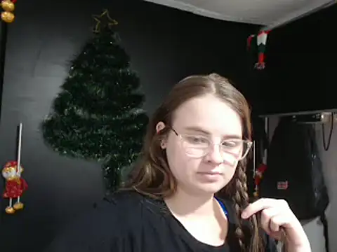 Snapshot of HellenMiyer1111 chatting on 21, 12, 2024 HellenMiyer1111 online show from 21, 12, 2024