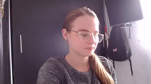 Snapshot of HellenMiyer1111 chatting on 14, 2, 2025 HellenMiyer1111 online show from 14, 2, 2025