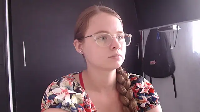 Snapshot of HellenMiyer1111 chatting on 20, 2, 2025 HellenMiyer1111 online show from 20, 2, 2025