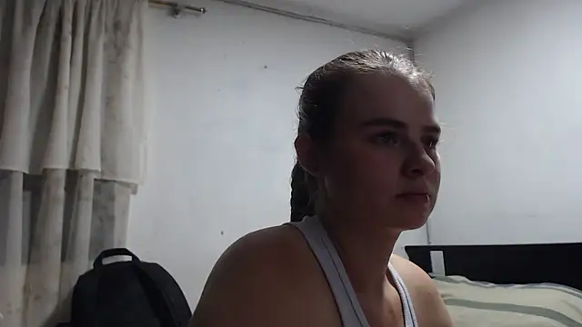Snapshot of HellenMiyer1111 chatting on 14, 9, 2025 HellenMiyer1111 online show from 14, 9, 2025