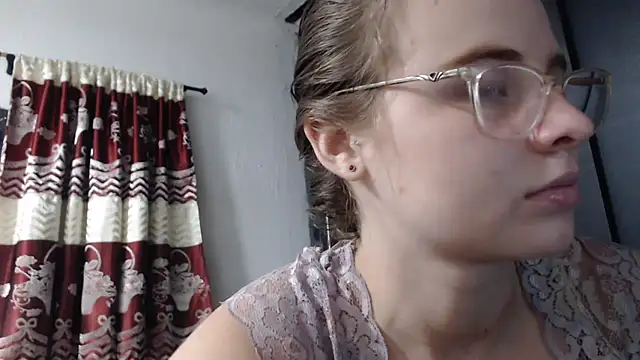 Snapshot of HellenMiyer1111 chatting on 2, 10, 2025 HellenMiyer1111 online show from 2, 10, 2025