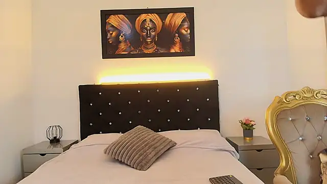 Shanon mature online show from 30, 3, 2026