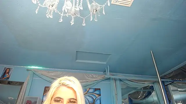 ADRIANNA FOX online show from 19, 11, 2025