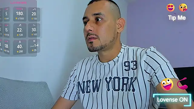 jhonyalzate2 online show from 15, 1, 2025