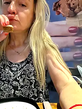 1Sweetnina online show from 18, 12, 2025