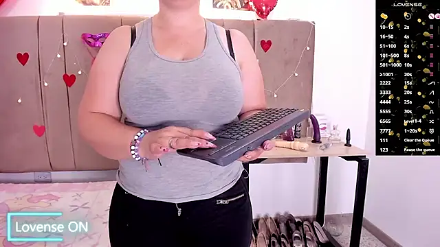 Zaly mature online show from 26, 9, 2025