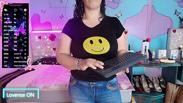 Zaly mature online show from 6, 7, 2026